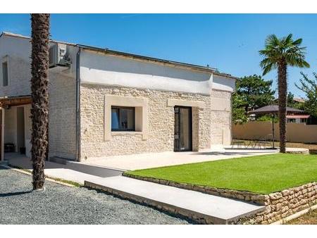 vente maison à la rochelle (17000) : à vendre / 175m² la rochelle