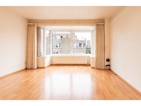 appartement te koop in oostende met 2 slaapkamers