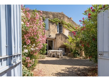 maison de luxe à vendre dans le quartier comtale-cente-cours mirabeau