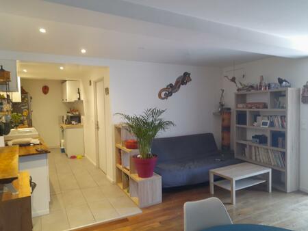 en exclusivité : chatillon en diois / appartement t4 entierement renove( dans une petite..