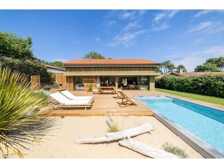 villa de luxe à vendre dans le quartier la plage