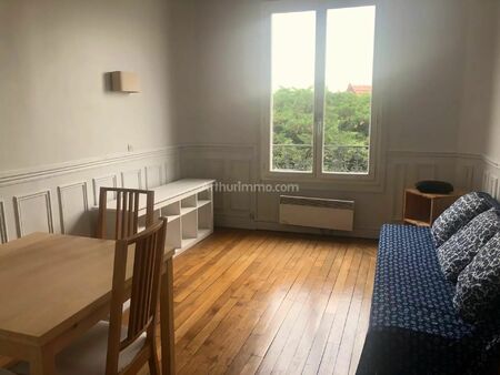 location appartement 3 pièces 47 m2 à joinville-le-pont