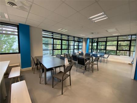 location de bureau de 1 384 m² à saint-grégoire - 35760