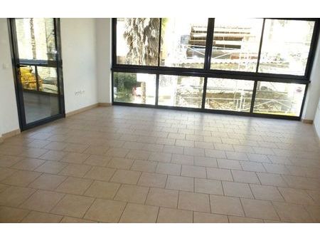 location appartement 3 pièces 86 m² vogüé (07200)