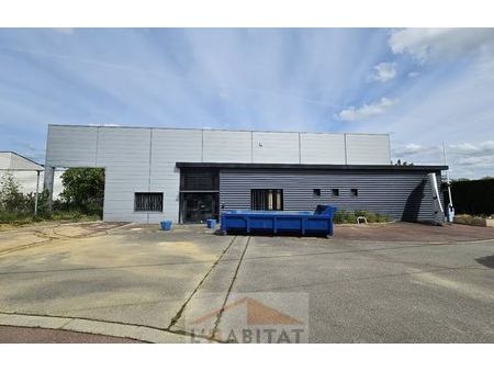 vente commerce 2100 m² muret (31600)