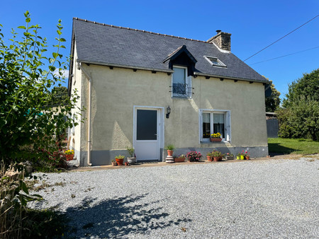 chalet indépendant de trois chambres à coucher avec un acre de terrain dans un endroit cal