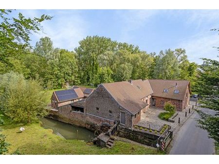 propriété exclusive - ferme avec moulin à eau opalfene