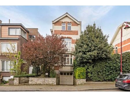 maison de maître avec 4 chambres sur un terrain 8a 70ca