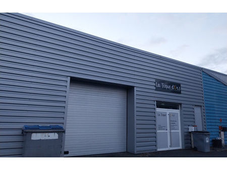 location commerce 250 m² poitiers (86000)