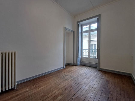 appartement - 9 pièces - 261 35 m² - nantes