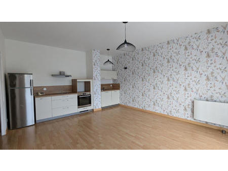 location appartement 2 pièces à louverné (53950) : à louer 2 pièces / 44m² louverné