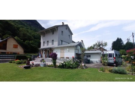 maison individuelle sur beau terrain