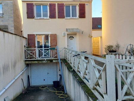 vente maison traditionnelle 5 pièces de 107 m² à champagne