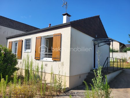 maison de 56 50 m² à coullons