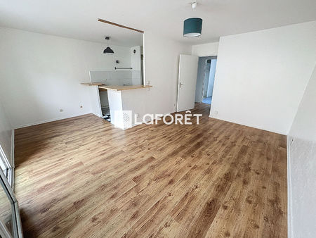 appartement traversant 2 pièces 50 m2 avec parking très proche métro