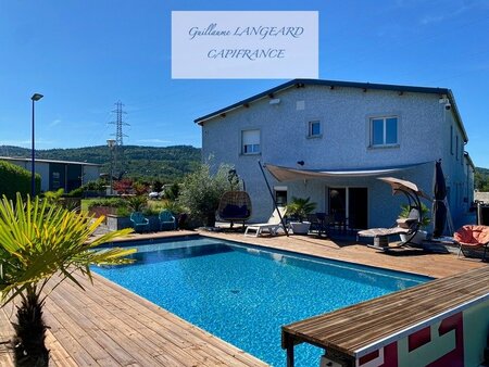 local / entrepôt de 265 m2 en zone artisanale avec logement de fonction  piscine / 7365 m2