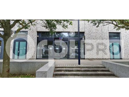 location de local commercial de 104 m² à saint-brieuc - 22000