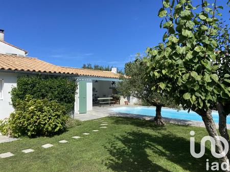 vente maison piscine à loix (17111) : à vendre piscine / 144m² loix