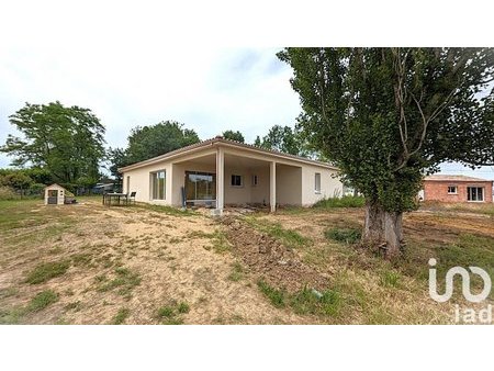 vente maison traditionnelle 6 pièces de 120 m² à montendre (17130)