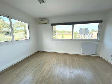 bureaux 32 m²