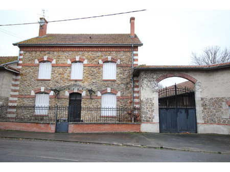 corps de ferme  à 20 mn de reims