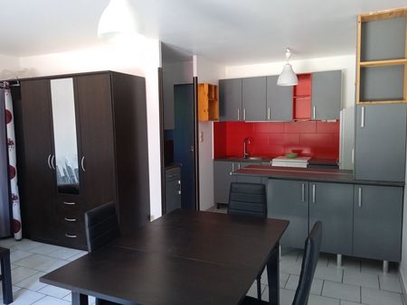 loue appartements dans villa