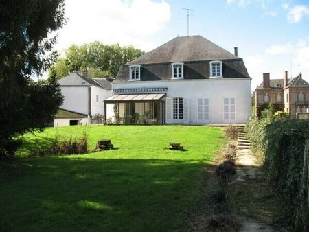 propriété bourgeoise centre charny