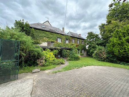 tres jolie maison avec garage et jardin / possibilite profes