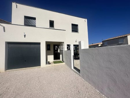 villa rt2012 en r+1  4 pièces   terrain de 320m2 avec piscine et garage