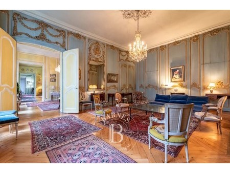 appartement de luxe à vendre dans le quartier vieux marché-cathédrale