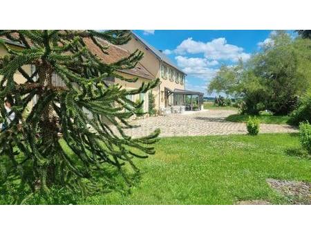 vente longère et corps de ferme à chaufour-notre-dame (72550) : à vendre / 198m² chaufour-