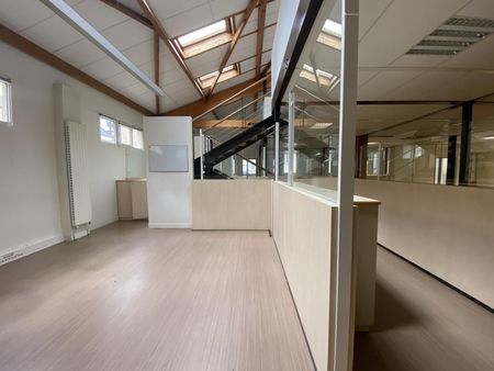 bureaux 602 m²