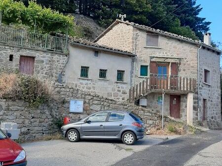 à vendre maison de campagne situé dans les boutières ardèche