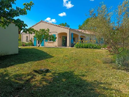 maison 4 chambres sur grand terrain