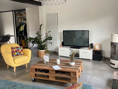 jolie appartement moderne dans maison