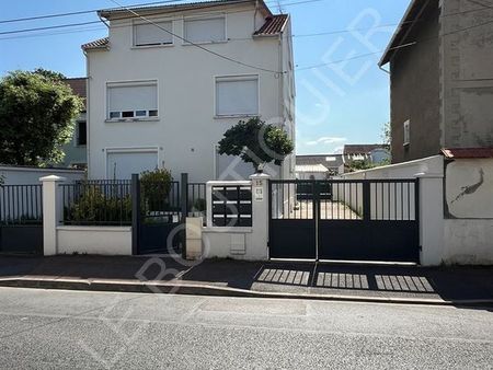 immeuble 535 m² st maur des fosses