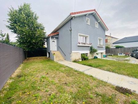 charmante maison 1 km gare  5 pieces 126.4 m2