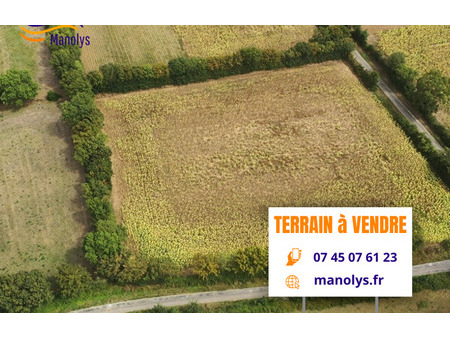 vente terrain 600 m² pere (17700)