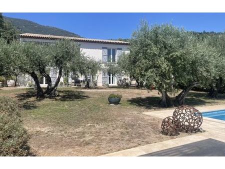 vente maison 5 pièces 170 m² seillans (83440)