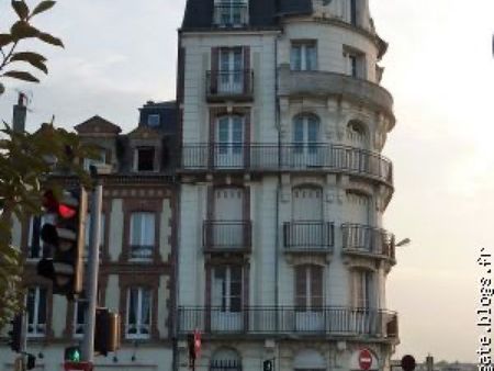 studio au bord de mer