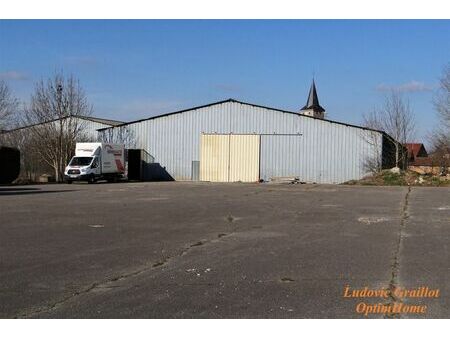 local industriel 7 400 m²