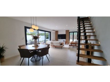 villa 4 pièces 109 m²