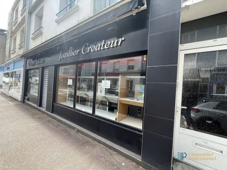 local commercial 5 pièces 155 m² lorient