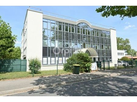 bureaux 325 m²