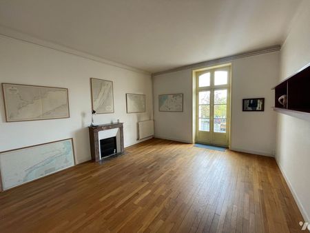 maison 10 pièces 267 m²