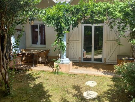 appartement traversant en rez-de-jardin au coeur d'albi