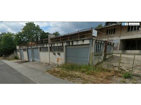 local industriel 330 m²