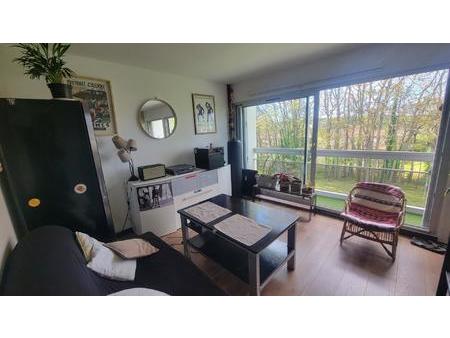 bel appartement rénové et bien agencé à pessac.