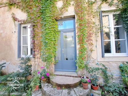 vente maison à melle (79500) : à vendre / 241m² melle