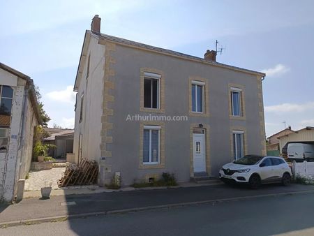 maison 185 m² saint-hilaire-de-voust